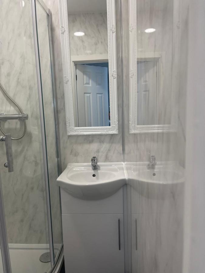 Grays Accommodation B&B Экстерьер фото